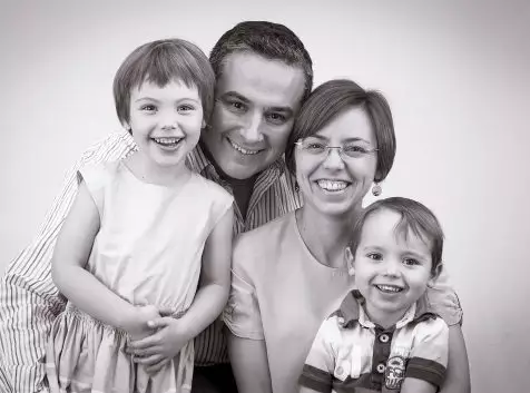 Relaxed family photography portrait
